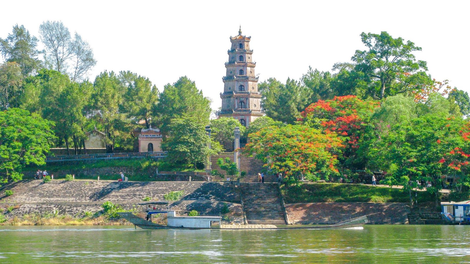 Chùa Thiên Mụ – Thien Mu Pagoda